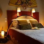 Suivez Le Lapin Blanc - Bb Couette-café 3*