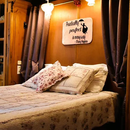 Suivez Le Lapin Blanc-bb D'hotes Bed and breakfast 3*