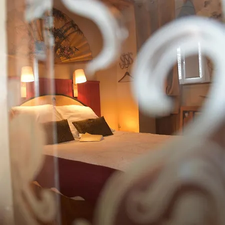 Suivez Le Lapin Blanc - Bb Couette-café 3*