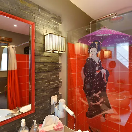 Suivez Le Lapin Blanc - Prix Parking Offert Guest house 3*