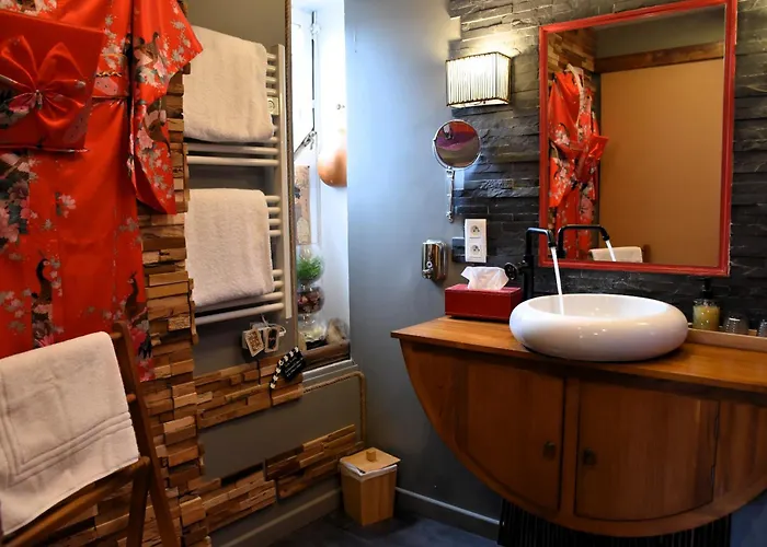 Suivez Le Lapin Blanc לינה וארוחת בוקר 3*