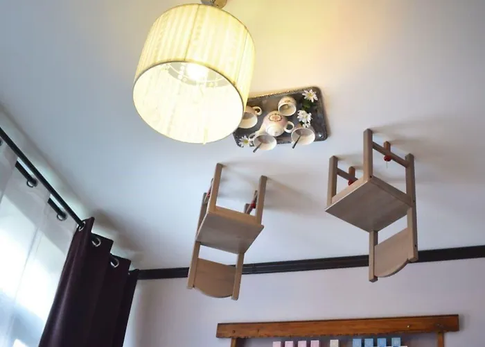 Suivez Le Lapin Blanc לינה וארוחת בוקר 3*